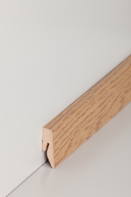 Sockelleisten / Fußleisten "Nauheim" (MDF foliert) - Farbpalette: Eiche-Isar Eiche (Default)