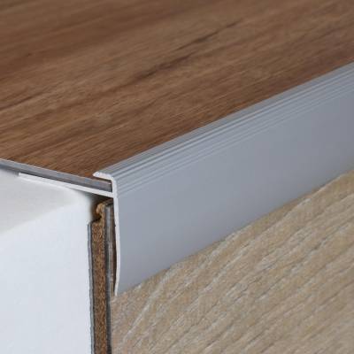 Einschubprofil "Annidale", mit Nase für Böden bis 3 mm Einfasshöhe