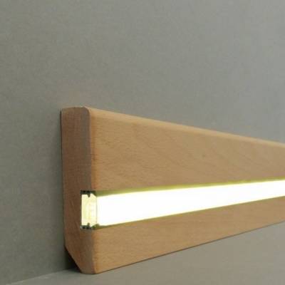 Licht - Fußleisten / Licht - Sockelleisten "Köln" (Massivholz lackiert / 60.20.80.2L) - Buche